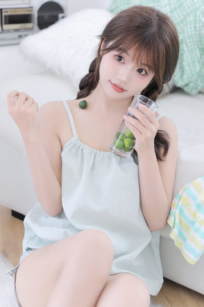 李小璐再传喜讯，疑似二胎出生，神秘父亲成谜