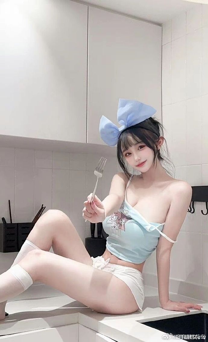 牙医经历激发导演灵感，《黑色孤儿》中权力控制戏份备受关注