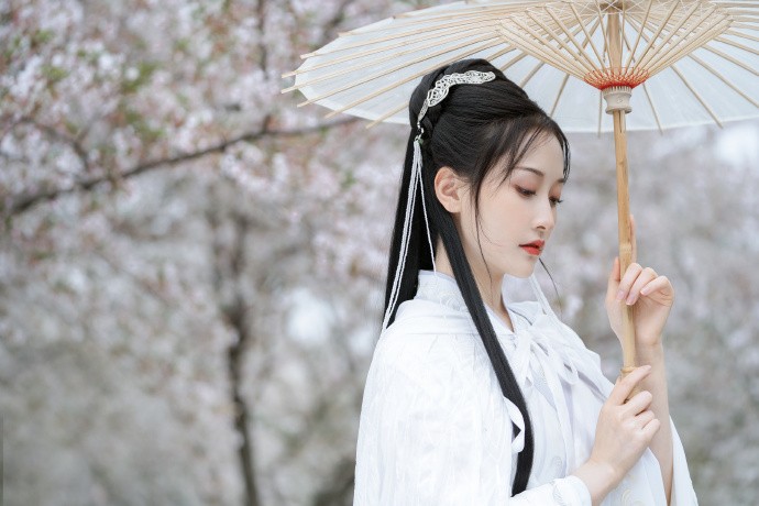李小璐再传喜讯，疑似二胎出生，神秘父亲成谜